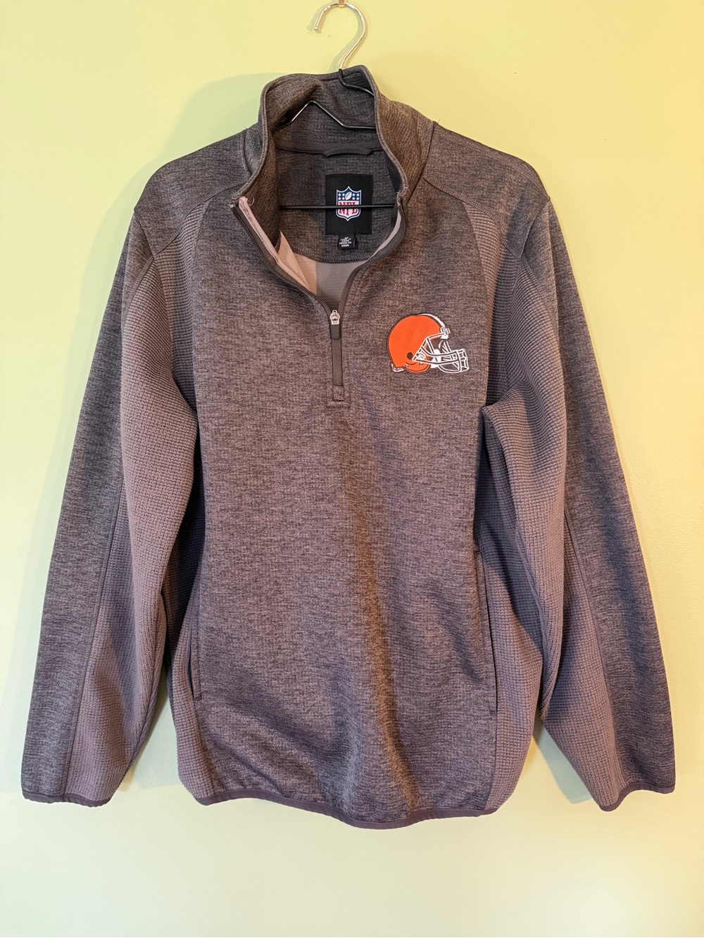 NFL Men's Gray Quarter-Zip Pullover with Cleveland Browns Logo